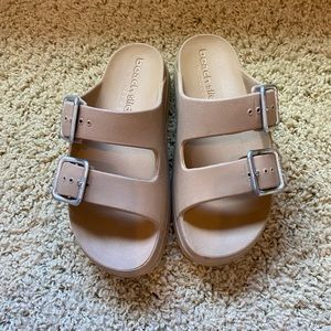 Beach slides by j/slide